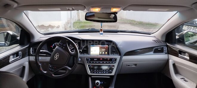 Hyundai Sonata-3