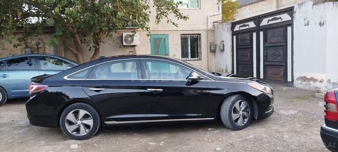 Hyundai Sonata-4