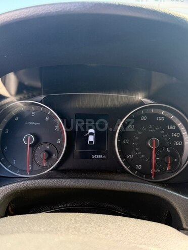 Hyundai Elantra-9