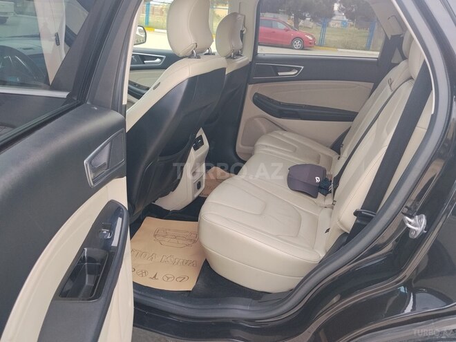 Ford Edge-10
