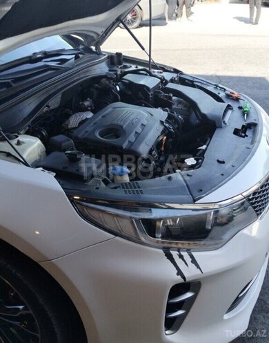 Kia K5-10