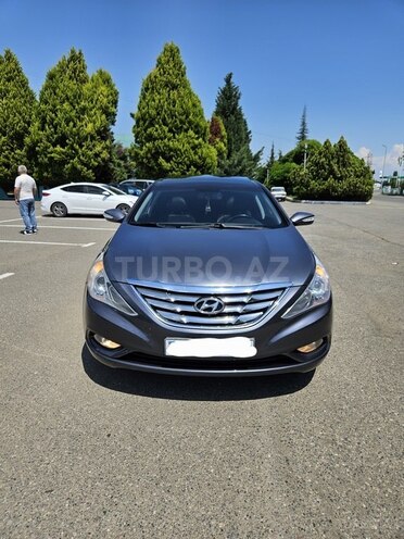 Hyundai Sonata-6
