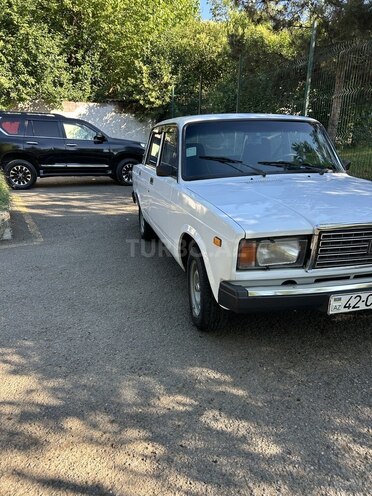 LADA (VAZ) 2107-2
