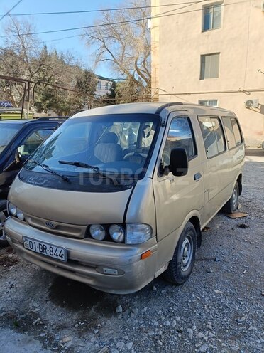 Kia Pregio-2