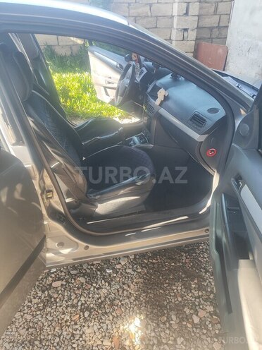 Opel Astra-10