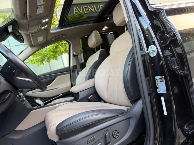 Hyundai Santa Fe-12