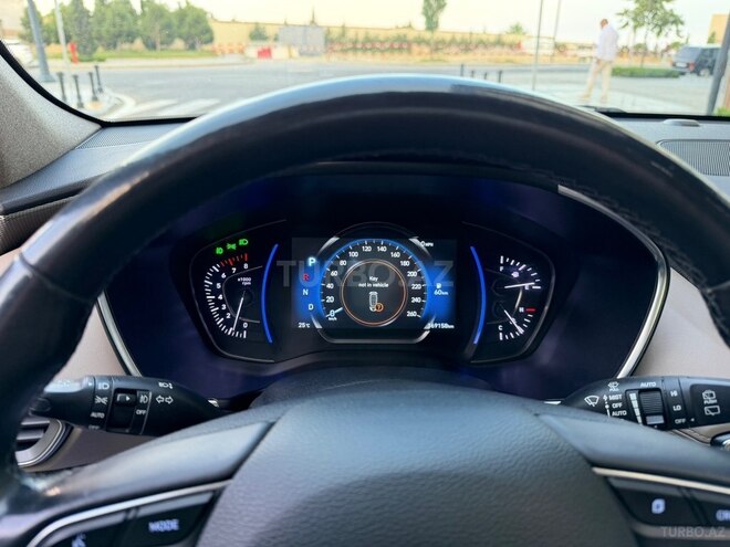 Hyundai Santa Fe-21