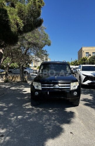 Mitsubishi Pajero-2