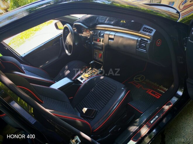 Mercedes E 240-3