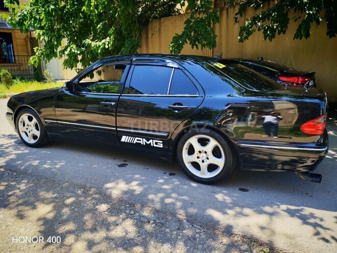 Mercedes E 240-5