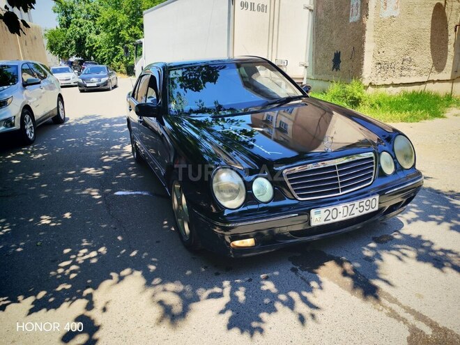 Mercedes E 240-12