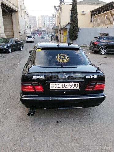 Mercedes E 240-15