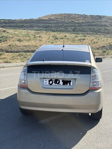 Toyota Prius-8