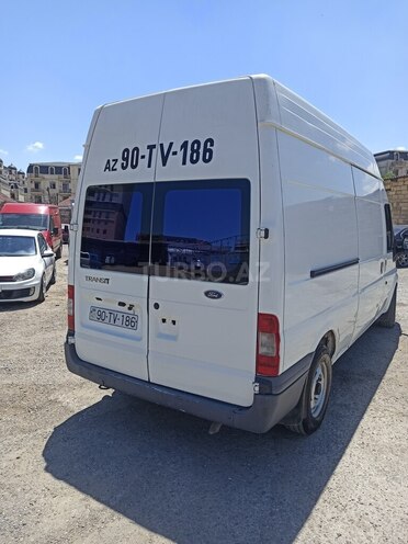 Ford Transit-2