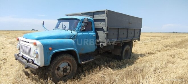 GAZ 53-3