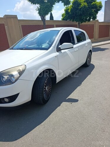 Opel Astra-11