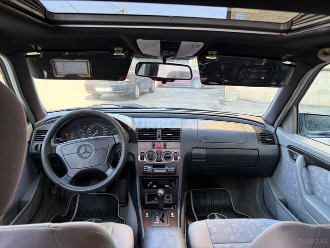 Mercedes C 200-11