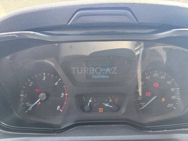 Ford Transit-7
