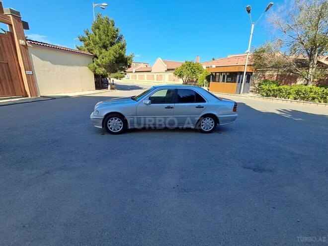 Mercedes C 180-7