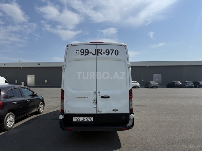 Ford Transit-3