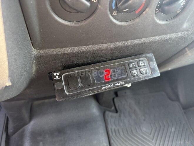 Ford Transit-8