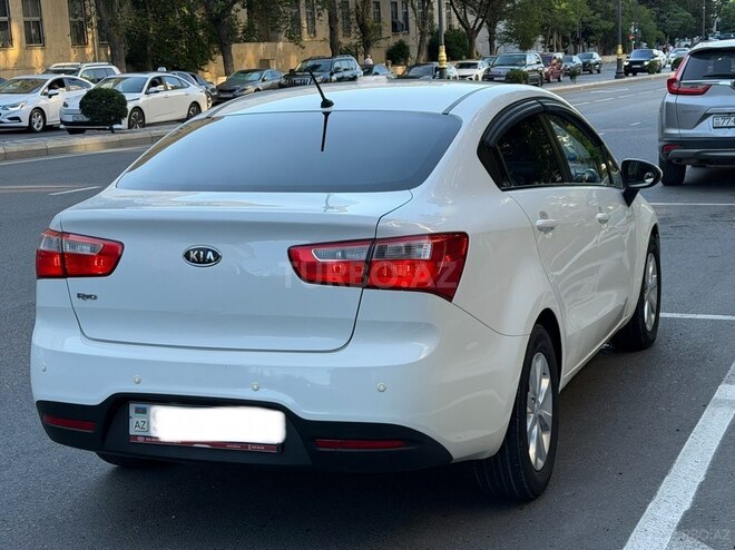 Kia Rio-2