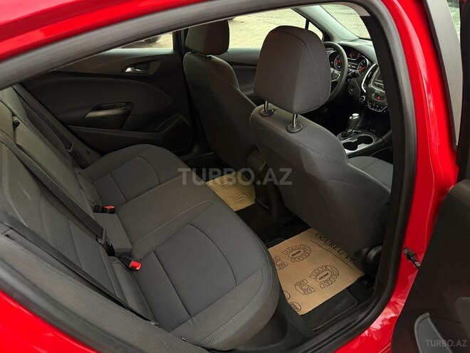 Chevrolet Cruze-13