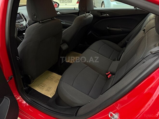 Chevrolet Cruze-12
