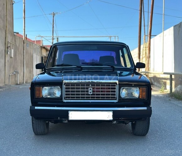 LADA (VAZ) 2107-1