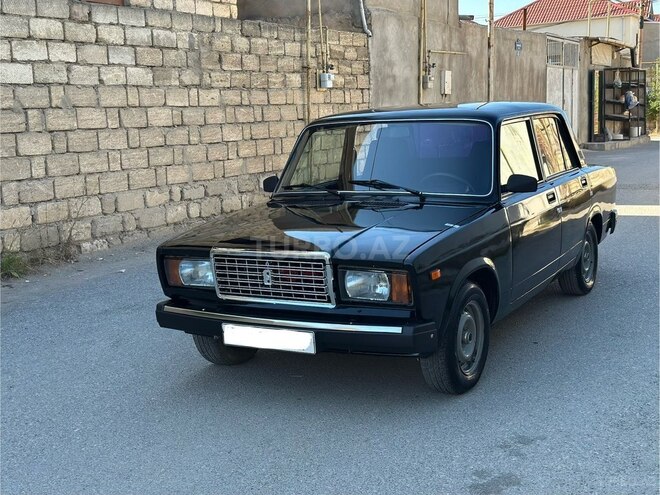 LADA (VAZ) 2107-2