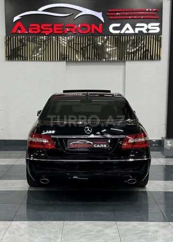 Mercedes E 350-12