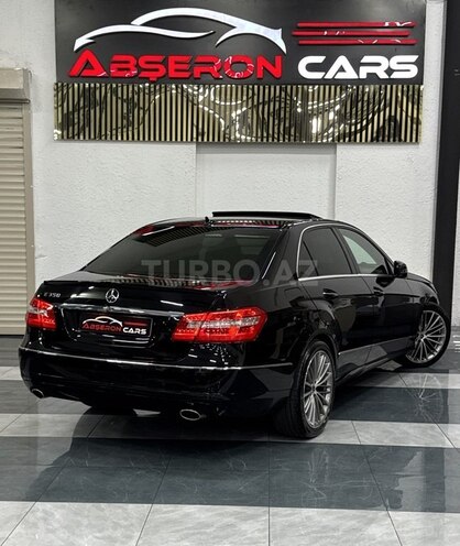 Mercedes E 350-13