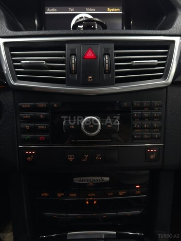 Mercedes E 350-22
