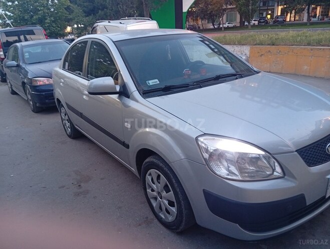 Kia Rio-1