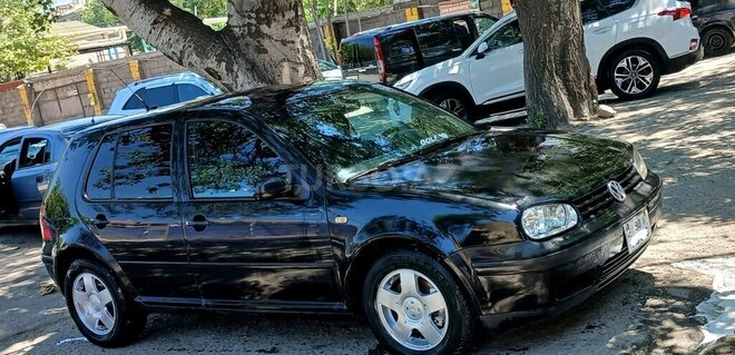 Volkswagen Golf-5
