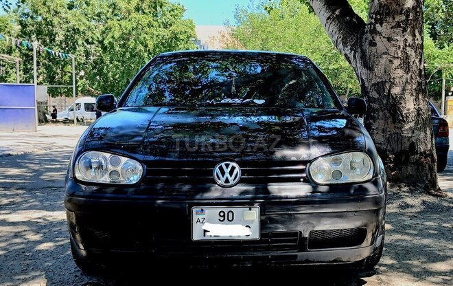 Volkswagen Golf-1