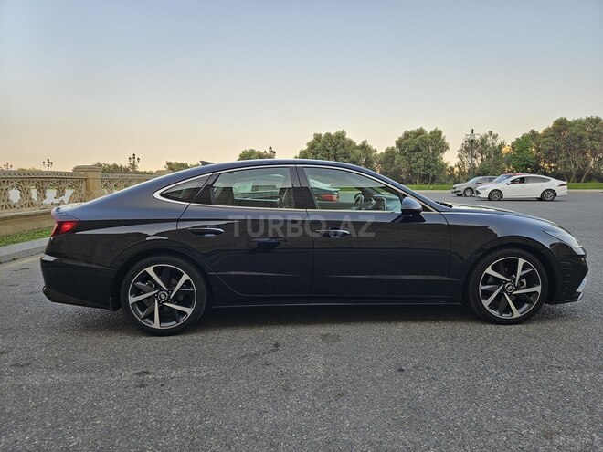 Hyundai Sonata-4