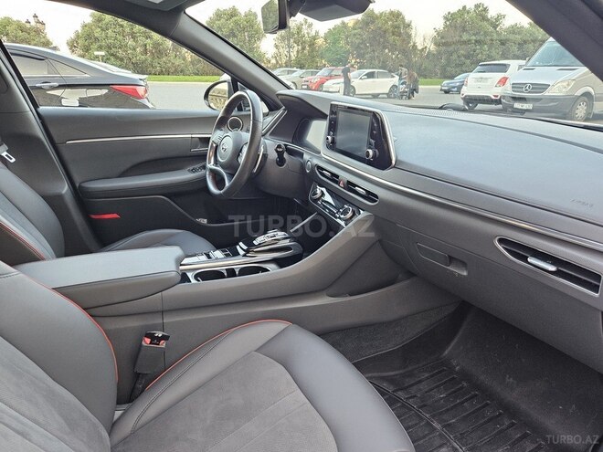 Hyundai Sonata-10