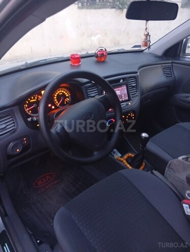Kia Rio-4