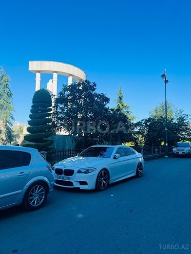 BMW 528-2
