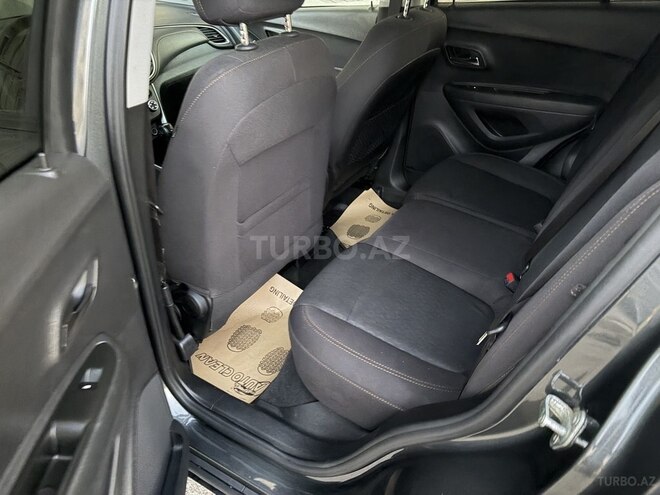 Chevrolet Trax-12