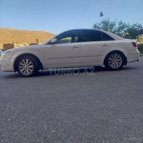 Hyundai Sonata-2