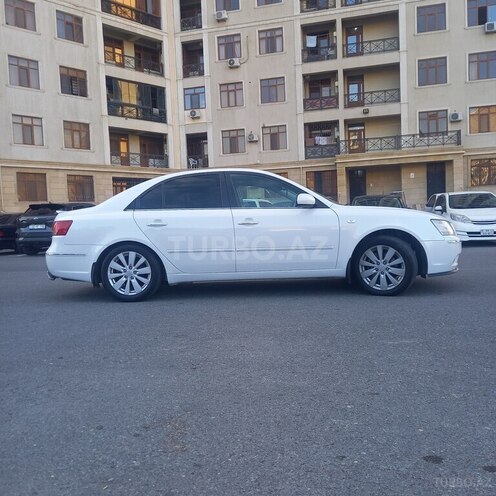 Hyundai Sonata-4