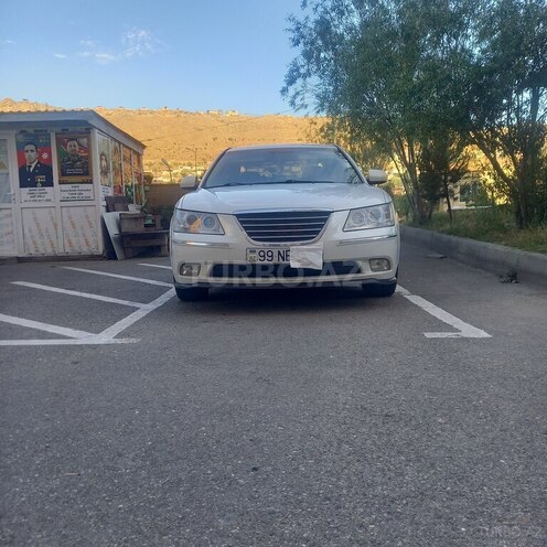 Hyundai Sonata-1