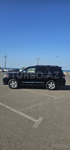 Toyota Land Cruiser-3