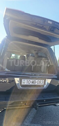 Toyota Land Cruiser-7