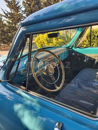 GAZ 21 "Volga"-7
