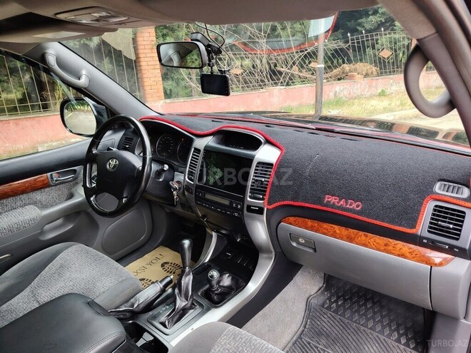 Toyota Land Cruiser Prado-5