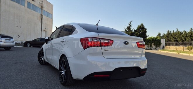 Kia Rio-11