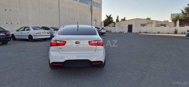 Kia Rio-4